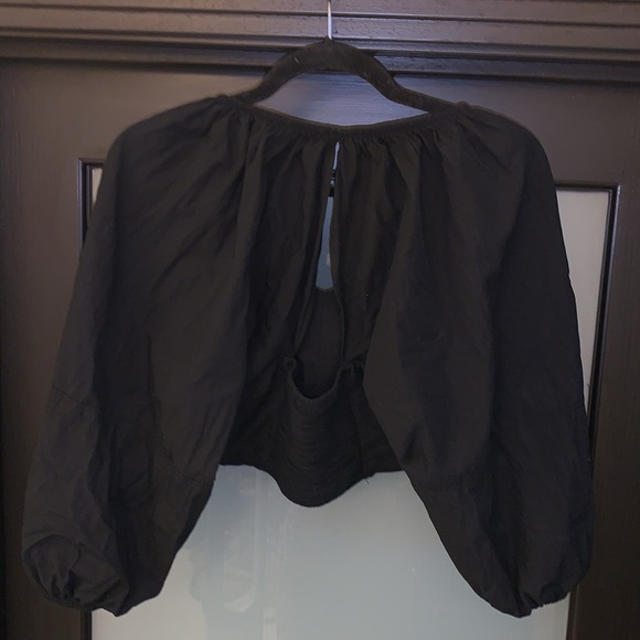 Zara | Crop Top - Picture 3 of 4